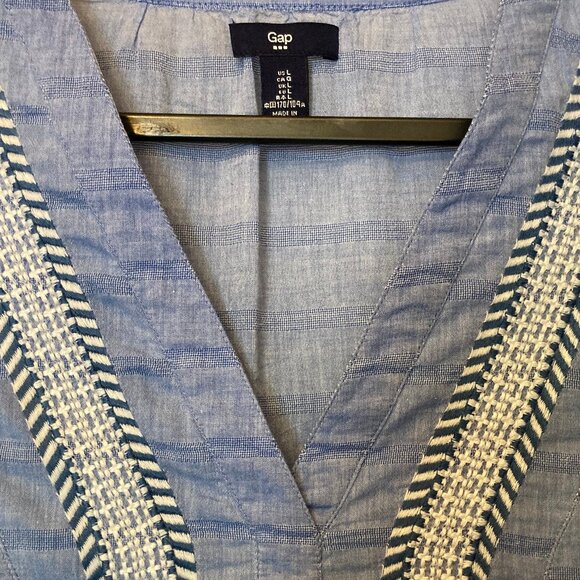 GAP Lightweight Blue Chambray Embroidered V-Neck Tunic L - Picture 4 of 6
